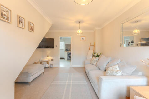 3 Hudson Close (2 of 18)