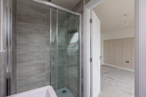 Waterside Court 6 Bedroom 1-5