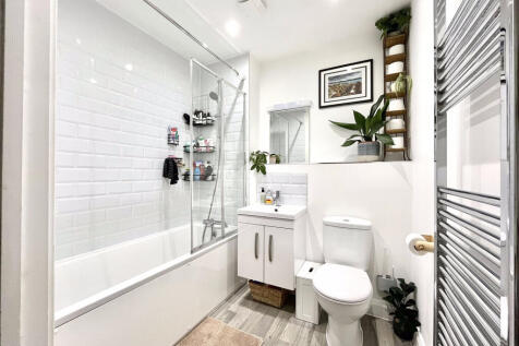 Bathroom.jpeg