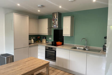 Kitchen - 9 Marlowe Place - Dover Street Canterbur