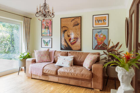 Lumley family room 2