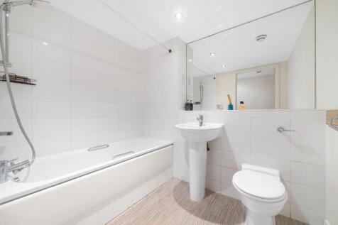 Bathroom.jpg