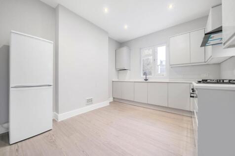Kitchen (2).jpg