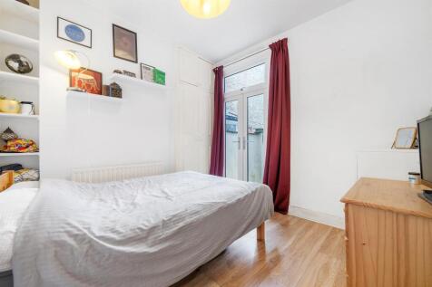 Bedroom 2.jpg