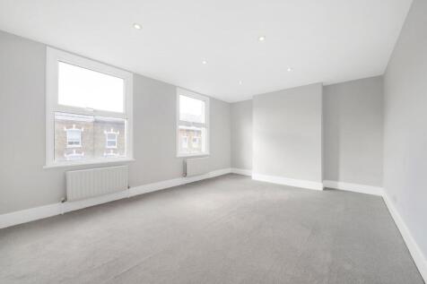 Bedroom 1.jpg