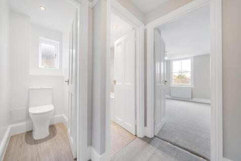 Bathroom.jpg