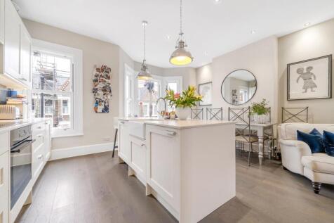 kitchen 1.jpg