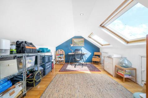 Loft room.jpg