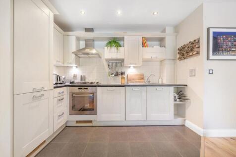 Kitchen (2).jpg