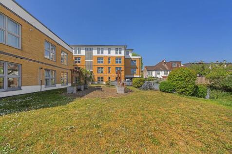 Exterior (3).jpg