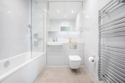 Bathroom.JPG