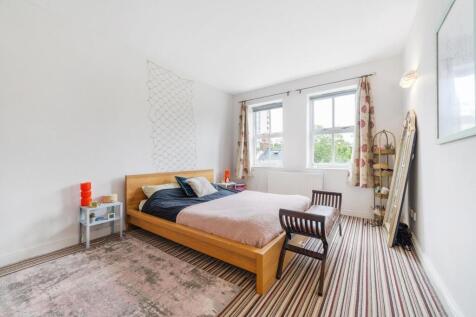 Bedroom.JPG
