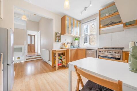 KItchen (2).JPG