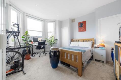 Bedroom 2.JPG