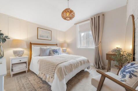 Bedroom 2.JPG