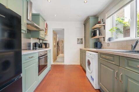 Kitchen.JPG