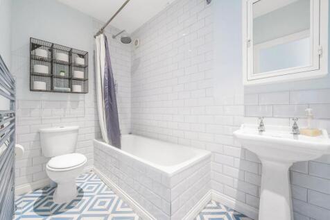 Bathroom.JPG