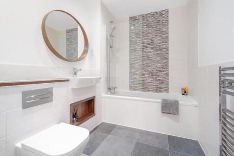 Bathroom.JPG