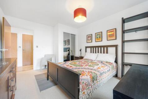Bedroom 1 (2).jpg