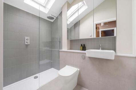 Bathroom.JPG
