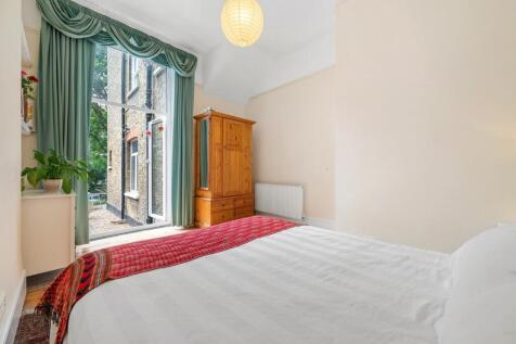 Bedroom 2.JPG