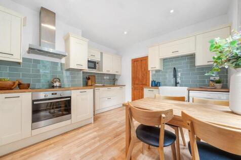 Kitchen (2)