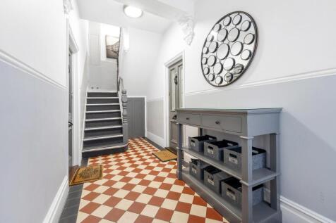 Communal entrance hall.JPG