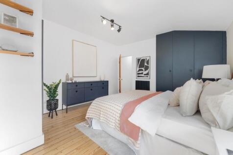 Principal bedroom (2)