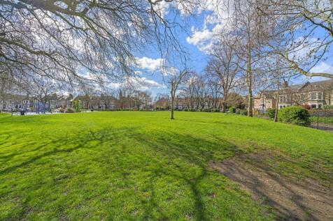 Holmewood Gardens.jpg