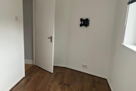 2nd bedroom.jpg