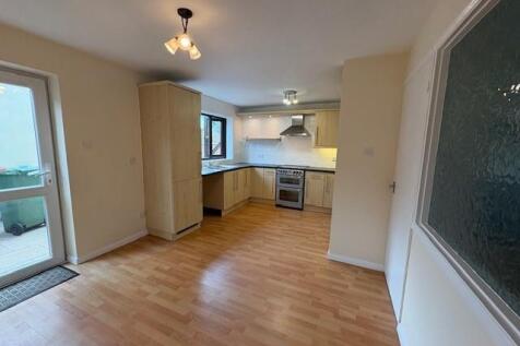 Kitchen new 3.jpg