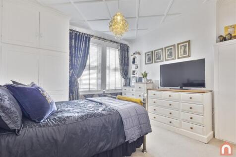 Bed 1 1.jpg