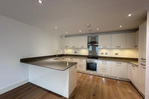 Kitchen 1.jpg
