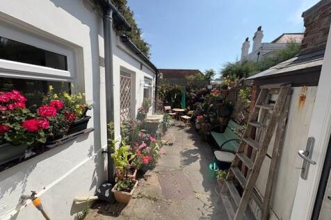 Garden new 2.jpg
