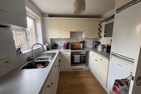Kitchen 2 new.jpg