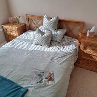Bed f.jpg