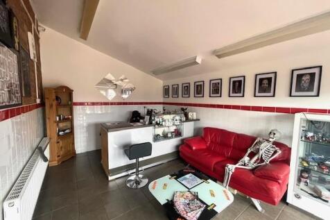 RECEPTION/OFFICE