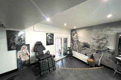 STUDIO