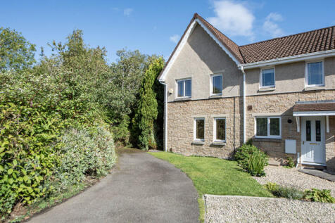 3-Bedroom End Terrace Home in Desirable Broomridg
