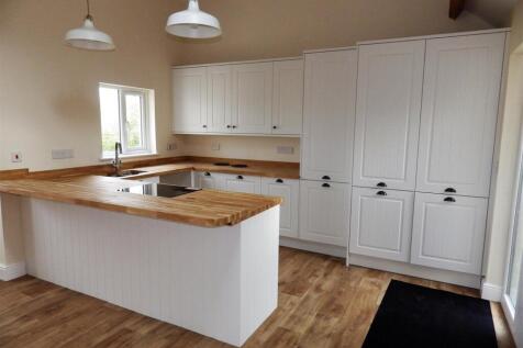 Open Plan Kitchen/Diner &amp; Lounge