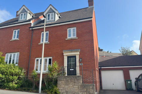 4 Bedroom Semi-Detached House to Let