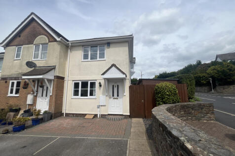 2 Bedroom End Terraced House