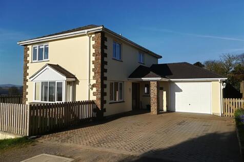 4 bedroom Detached for rent