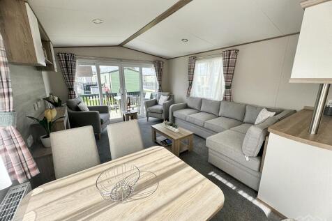 Lounge Dining
