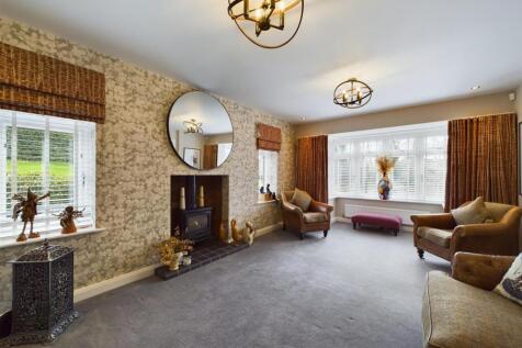 Formal Lounge