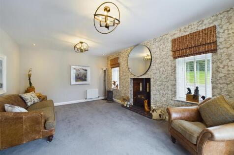 Formal Lounge