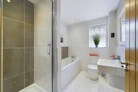 Principal Bathroom