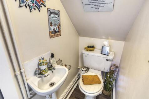 Cloakroom/WC