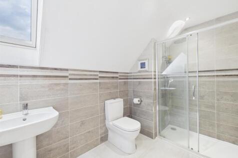 Superbly Appointed En-Suite Shower Room