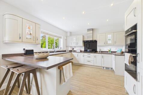 Fabulous Open Plan Kitchen/Lounge/Dining